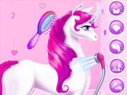 صورة: حصاني الصوفي وحيد القرن.